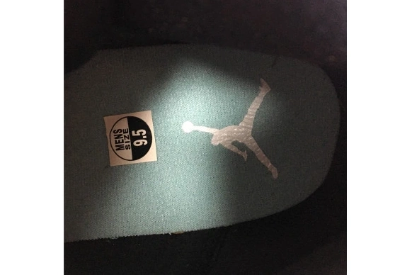 GREEN ISLAND RETRO 414571-030 13 JORDAN BLACK 414571-030 AIR 0109